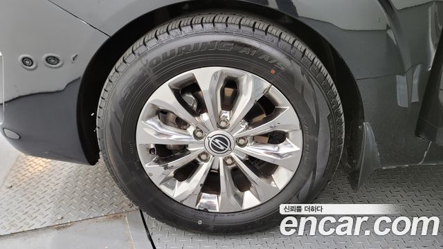 KG Mobility (SsangYong) Korando Turismo 2016