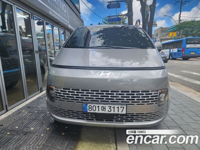 Hyundai Стария 2025