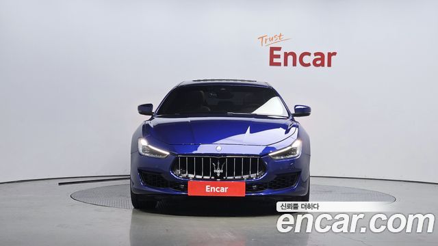 Maserati Гибли 2018