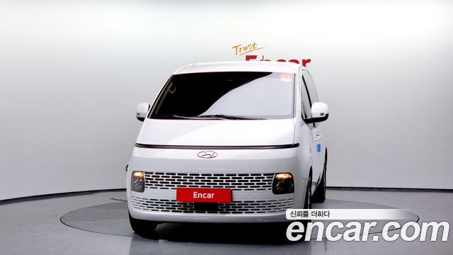 Hyundai Стария 2023