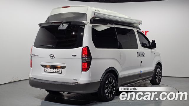 Hyundai Grand Starex 2021