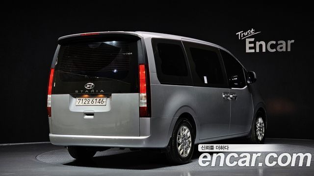 Hyundai Staria 2022