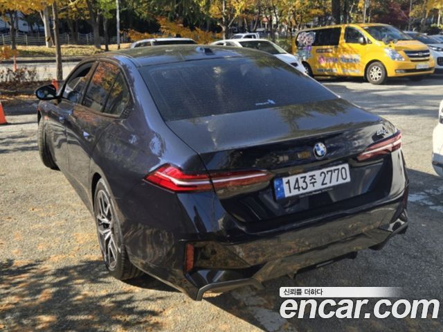 BMW 5 Series (G60) 2024