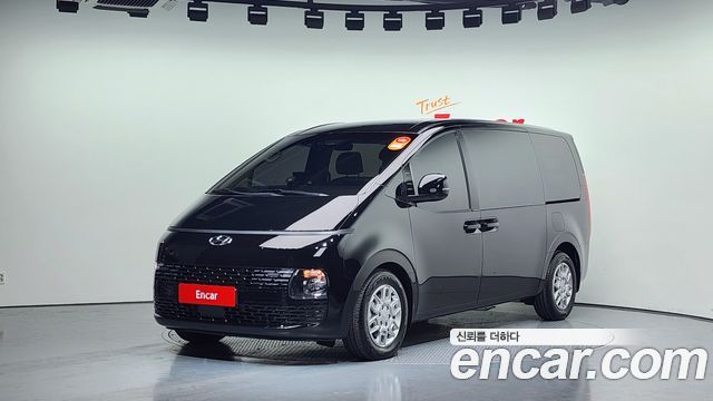 Hyundai Стария 2022