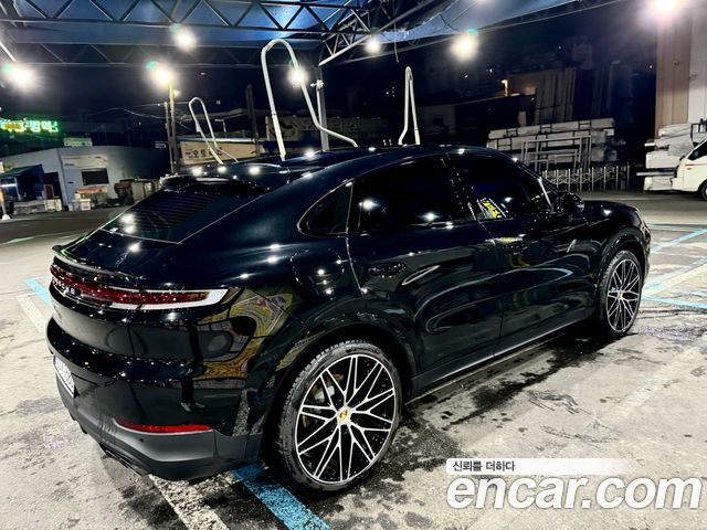 Porsche Кайенна (PO536) 2024