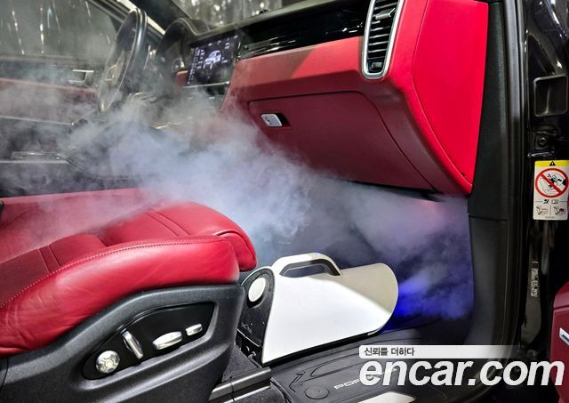 Porsche Cayenne (PO536) 2020