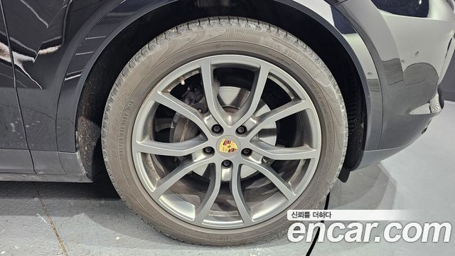 Porsche Cayenne (PO536) 2020