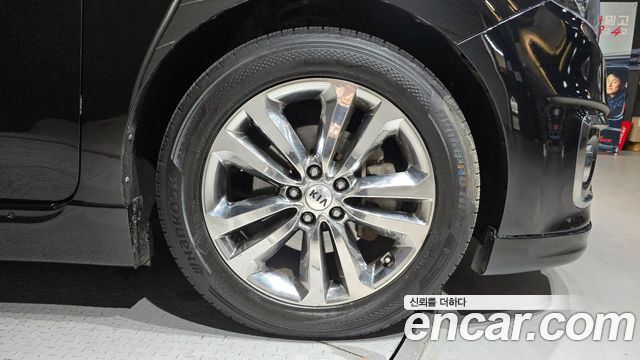 Kia Совершенно новый карнавал 2018