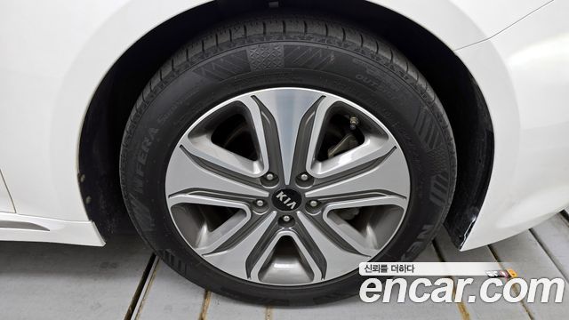 Kia К5 Гибрид 2-го поколения 2018