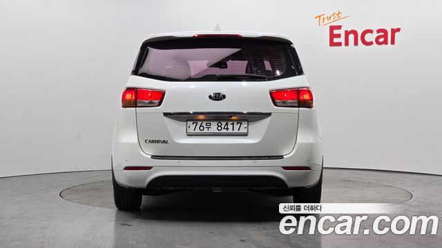 Kia Carnival 2016