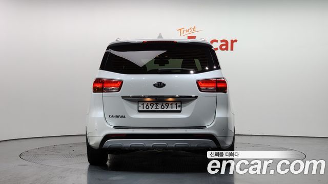 Kia Carnival 2016