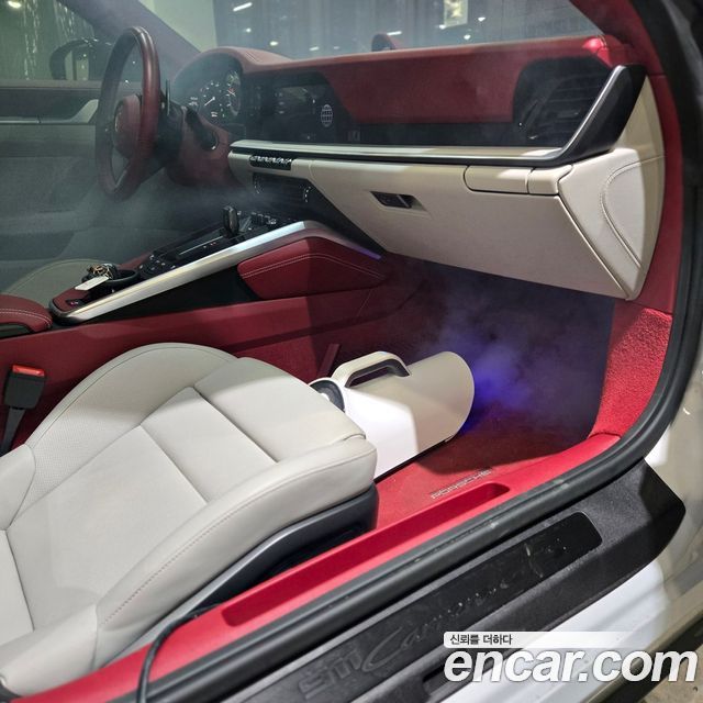 Porsche 911 (992) 2024