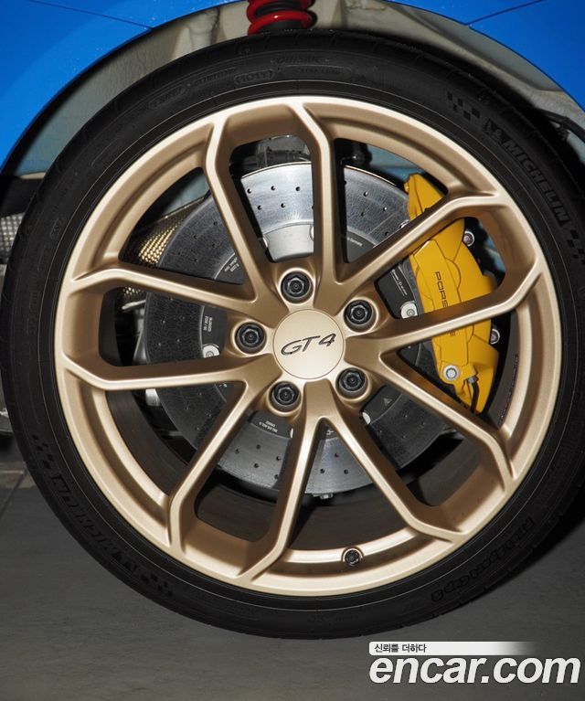 Porsche 718 Cayman 2023