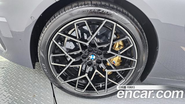 BMW M8 (G15) 2022