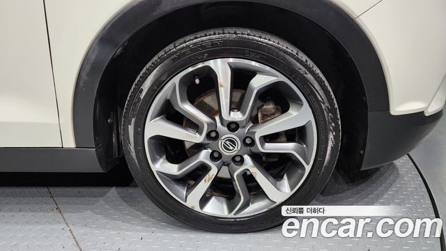 KG Mobility (Ssangyong) Тиволи 2016