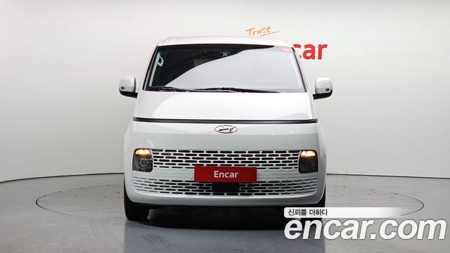 Hyundai Стария 2022