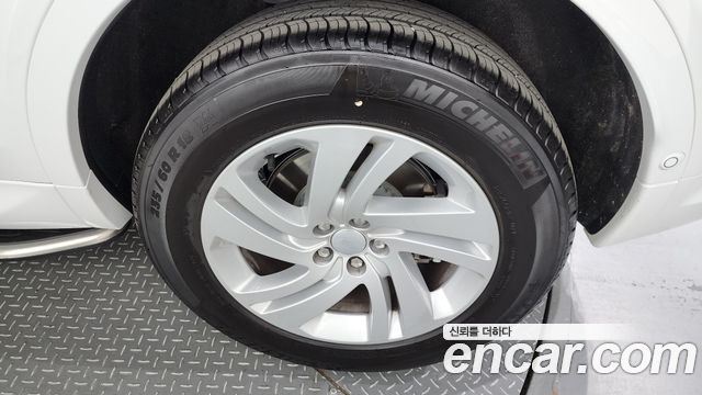 Land Rover Дискавери Спорт 2025