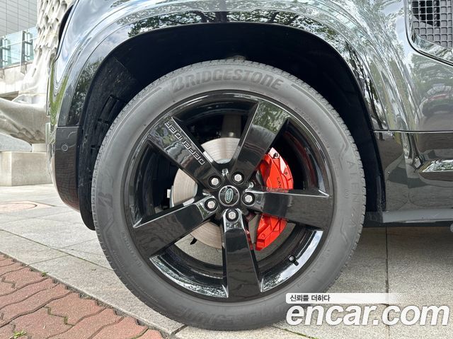 Land Rover Defender (L663) 2024