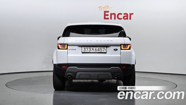 Land Rover Рендж Ровер Эвок 2018