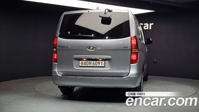 Hyundai Grand Starex 2021