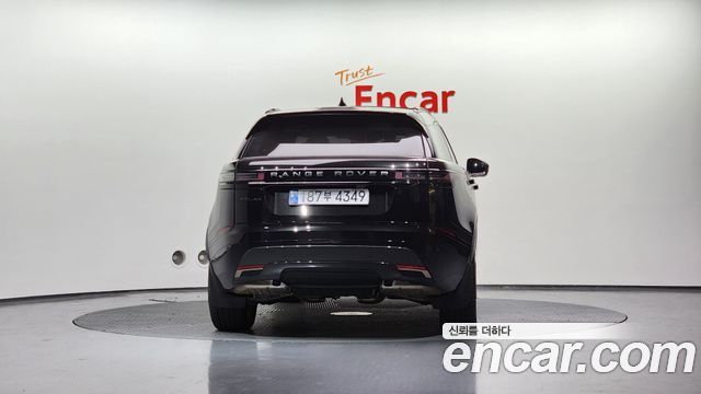 Land Rover Range Rover Velar 2025