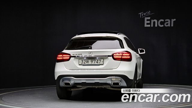 Mercedes-Benz GLA-Класс X156 2019
