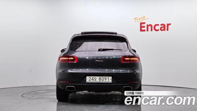 Porsche Макан 2018