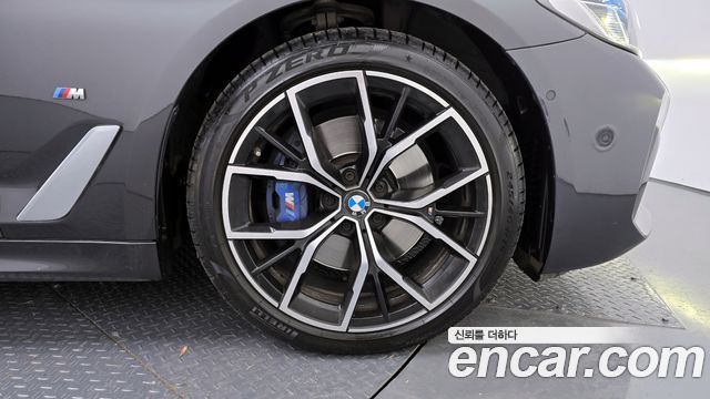 BMW 5 Series (G30) 2023