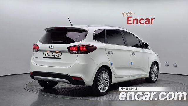 Kia Новая Карен 2017