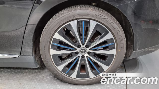 Mercedes-Benz EQE V295 2023