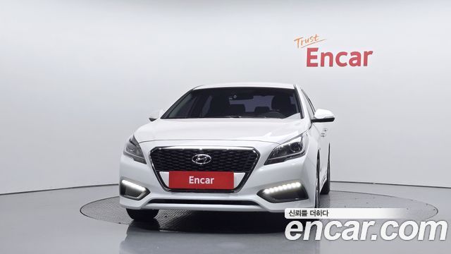 Hyundai YF Sonata Hybrid 2016