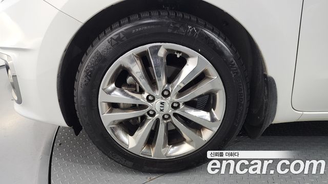 Kia Совершенно новый карнавал 2016