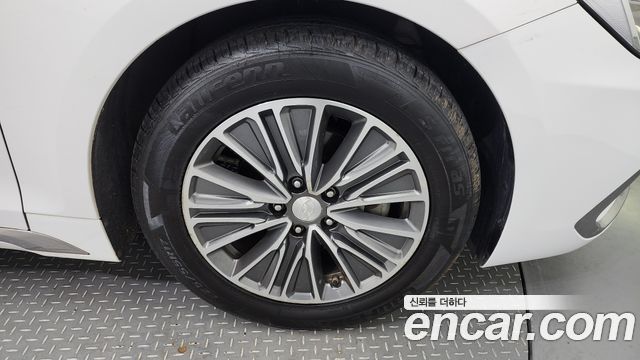 Hyundai Grandeur IG Hybrid 2018