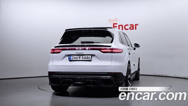 Porsche Cayenne (PO536) 2019