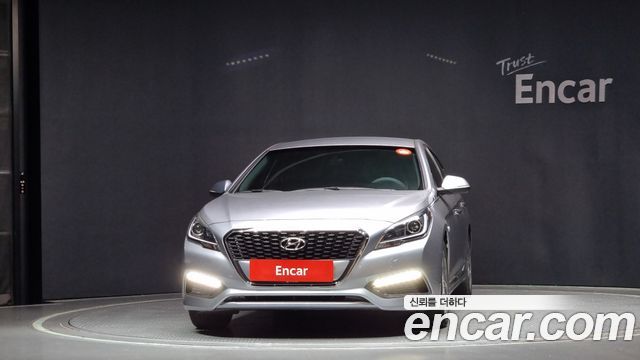 Hyundai YF Sonata Hybrid 2016