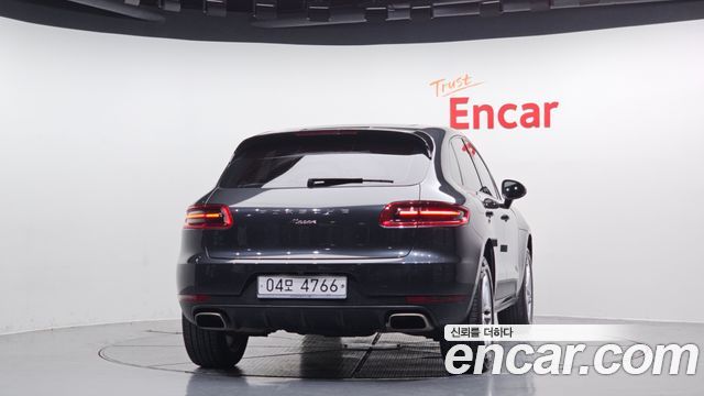 Porsche Макан 2018