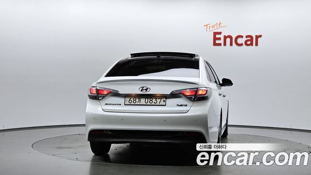 Hyundai НЧ Соната Гибрид 2016