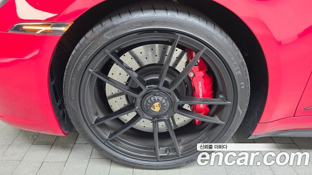 Porsche 911 (992) 2023