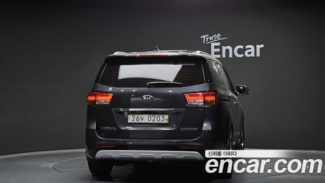 Kia Совершенно новый карнавал 2017