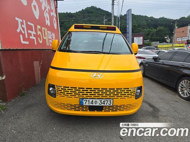 Hyundai Стария 2024