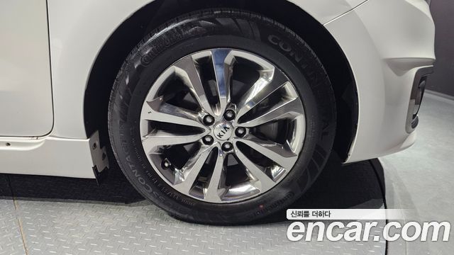 Kia Совершенно новый карнавал 2016