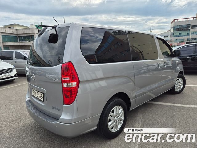 Hyundai Grand Starex 2021