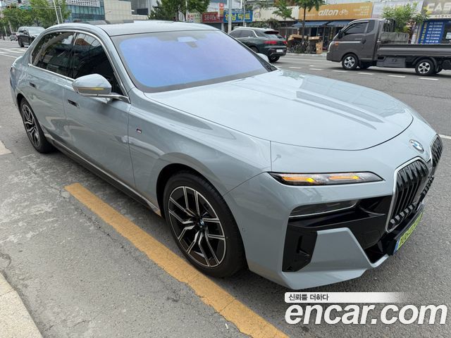 BMW 7 Series (G70) 2025