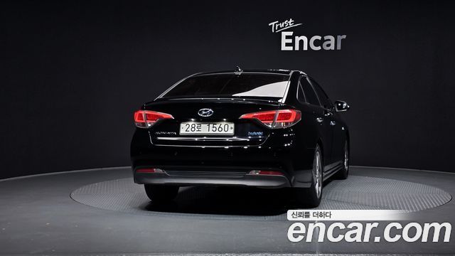 Hyundai НЧ Соната Гибрид 2016
