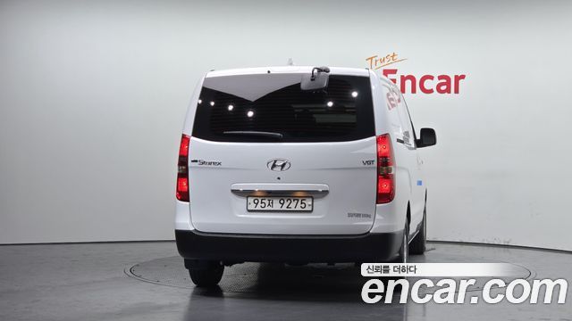 Hyundai Grand Starex 2021