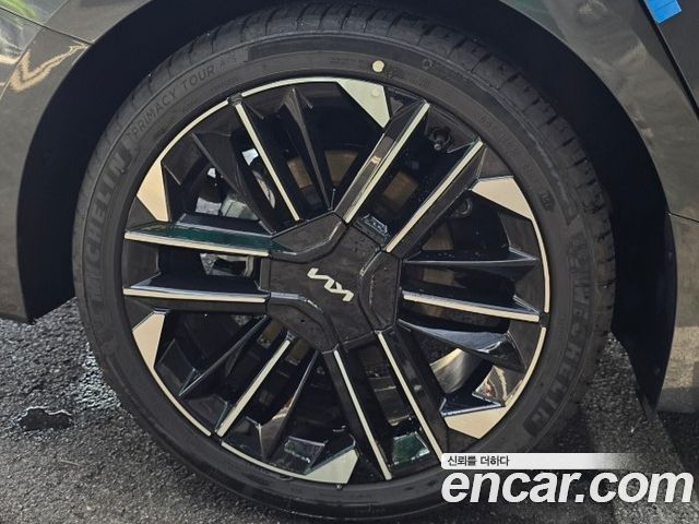 Kia Новый гибрид K8 2025