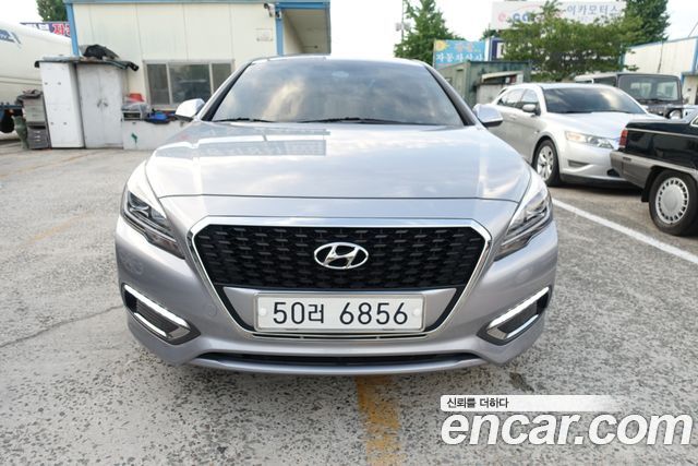 Hyundai НЧ Соната Гибрид 2016
