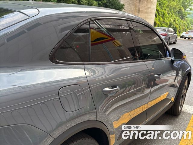 Porsche Macan EV 2025