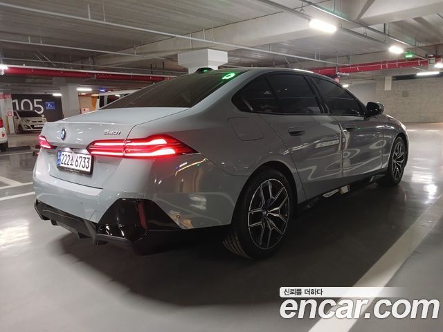 BMW 5 Series (G60) 2025