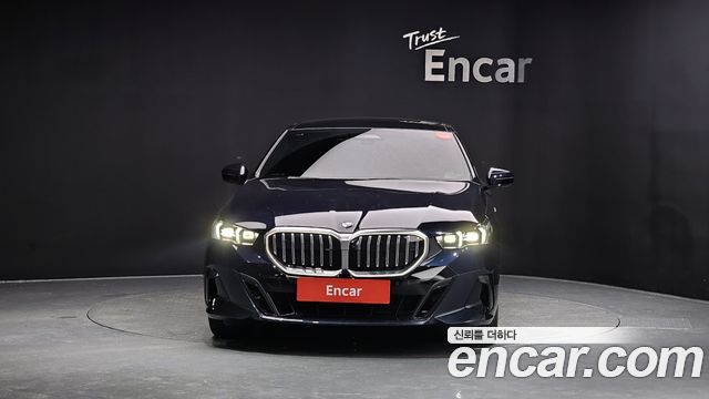 BMW 5 серия (G60) 2024